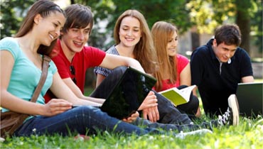<span>Combine learning English with a great holiday</span>Summer School